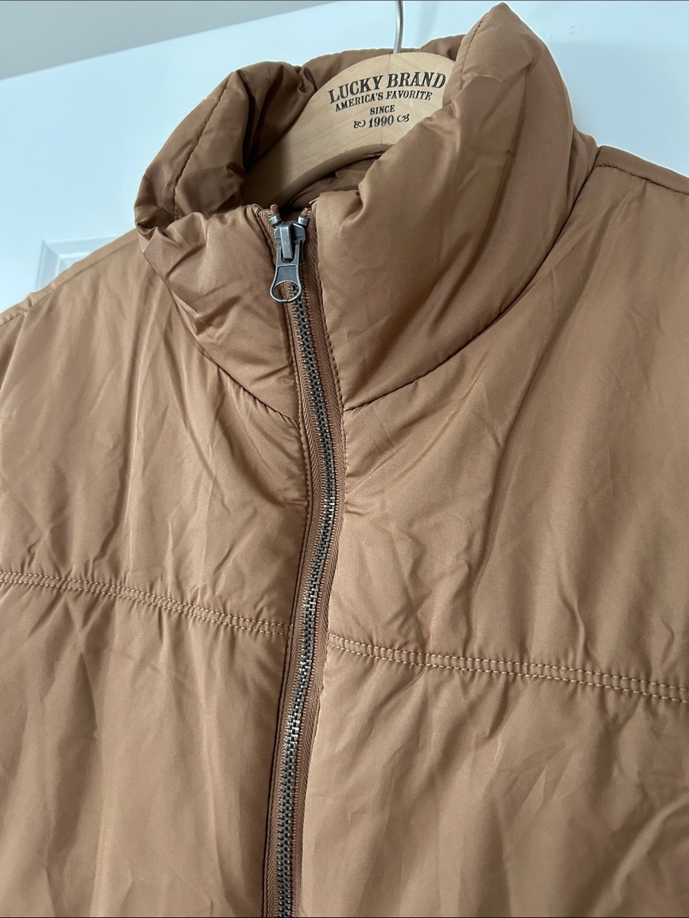 Thread & Supply Issy Puffer Vest Sz M w MEASUREMENTS Cropped Style Caramel Colot - Picture 5 of 12